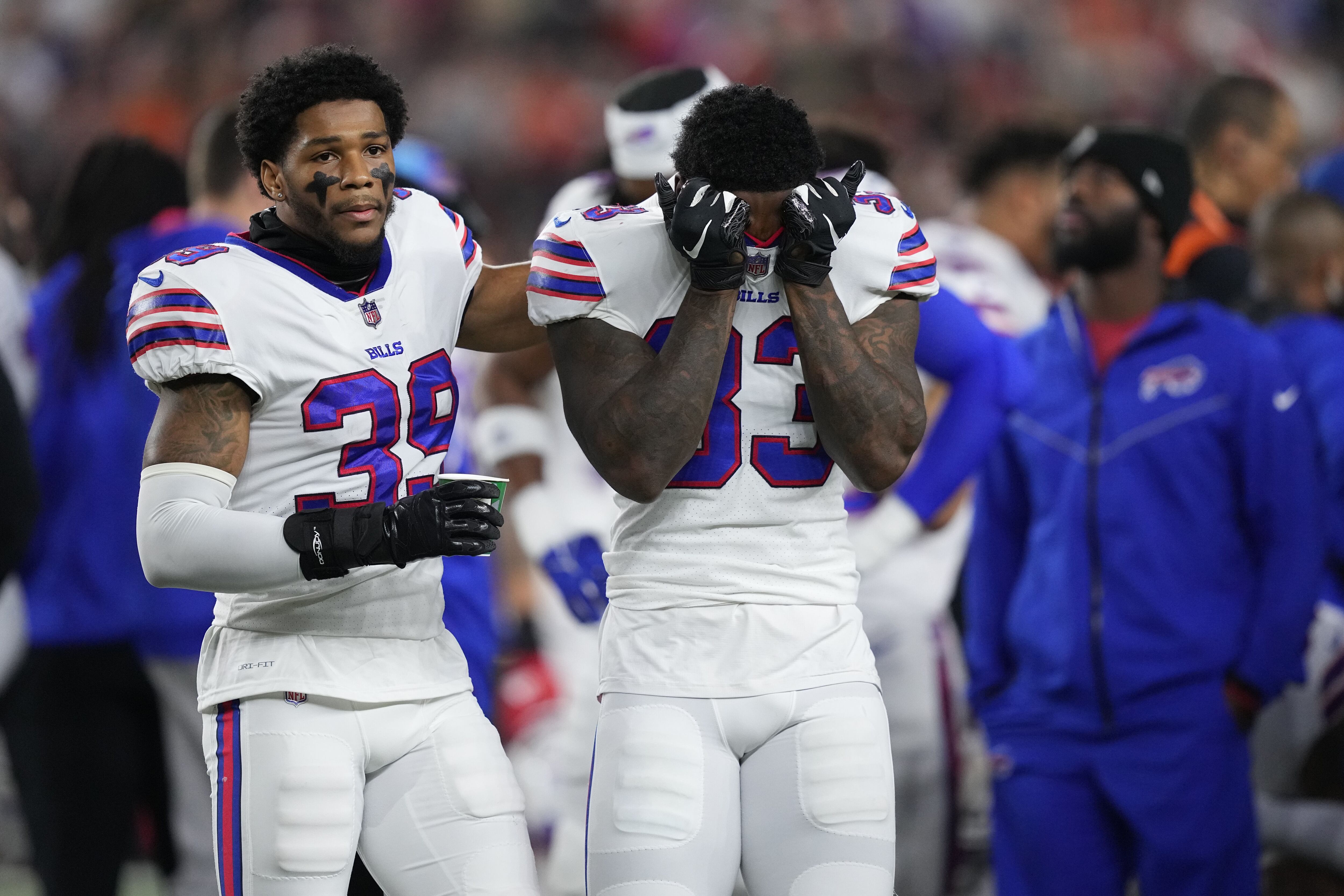 Bills' Hamlin collapses on field, gets CPR; game against Ohio team